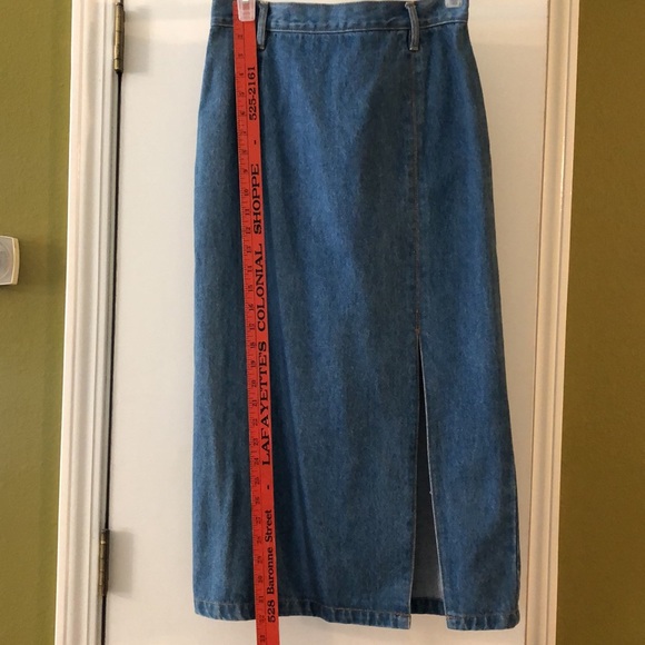 Forever WearAll Denim Skirt, Size 9. Excellent condition! - Picture 3 of 6